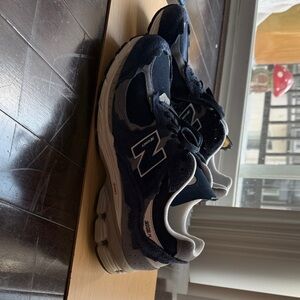 New Balance 2002r